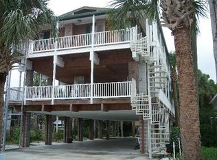 228 SE 241st St, Suwannee, FL 32692