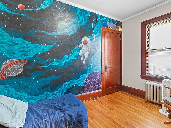 4th image of 1075 Farrington St