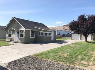 513 E R St, Yakima, WA 98901