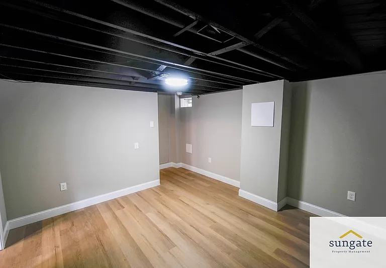 3427 N Point Rd — Photo 30