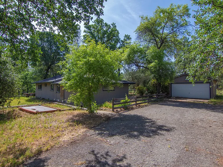 18623 Oasis Rd — Photo 3