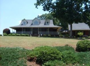 225 Green Park Dr, Gaffney, SC 29341