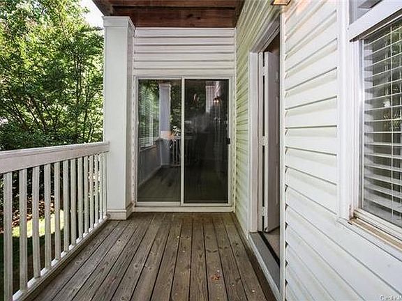 4th image of 5609 Fairview Rd APT 6