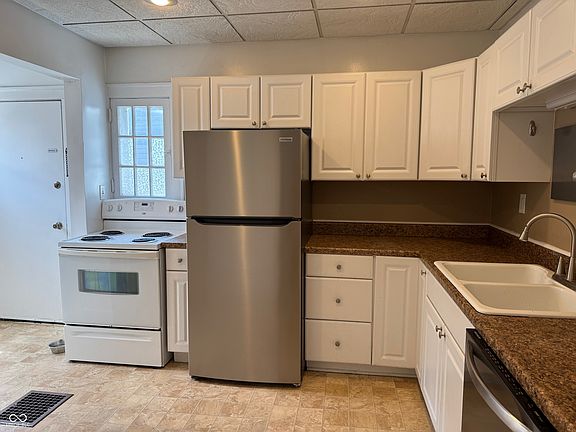 5th image of 4850 Carrollton Ave
