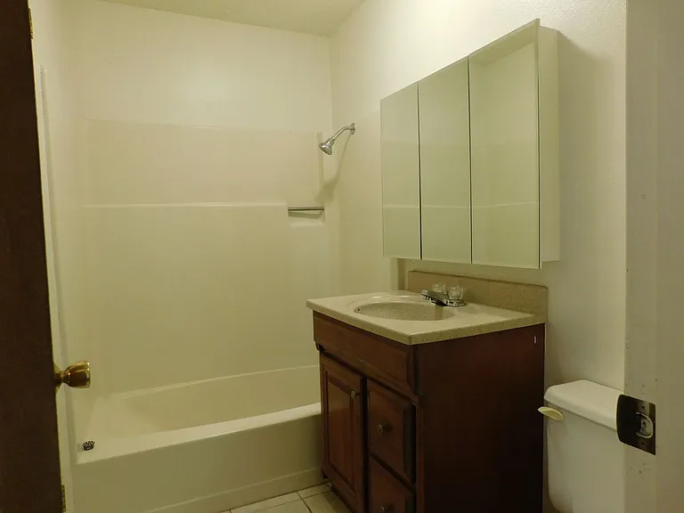 402 Dressell Dr — Photo 14