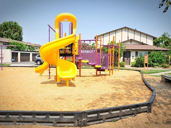 4th image of 555 7 Trees Village Way