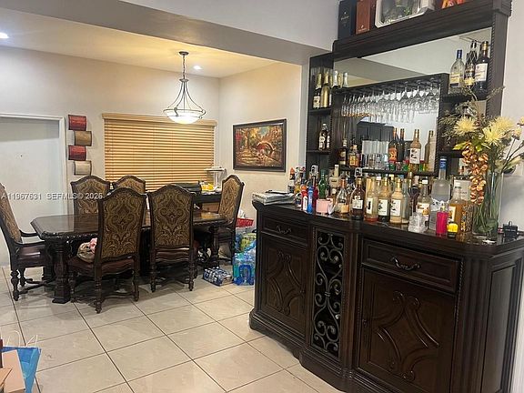 4th image of 735 NE 152nd St