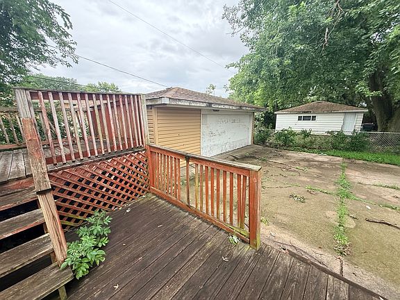2nd image of 14925 Wentworth Ave