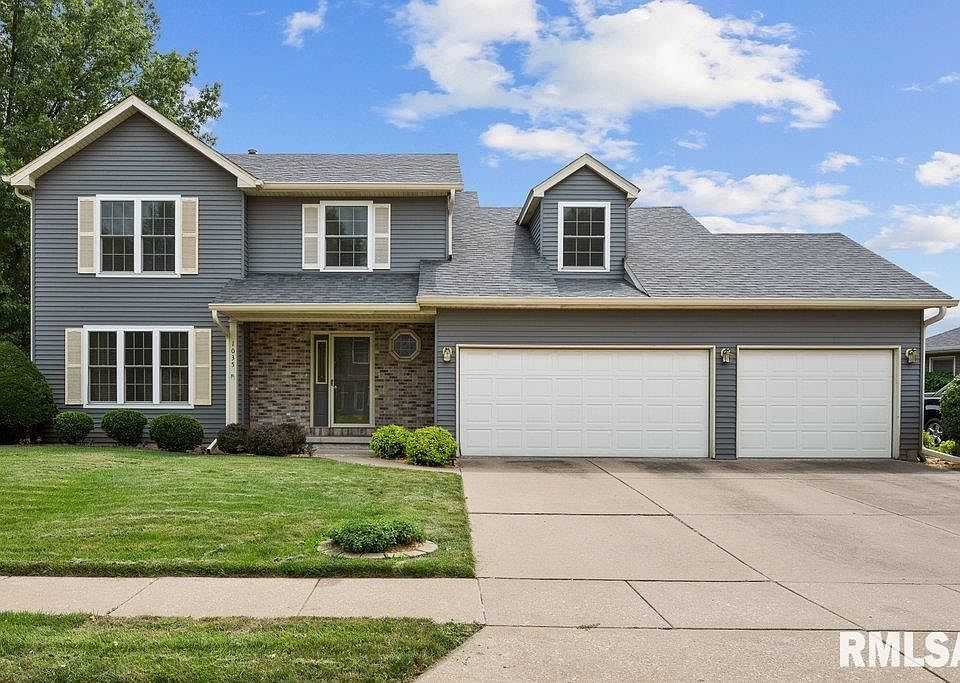 1st image of 1035 W 57th Pl