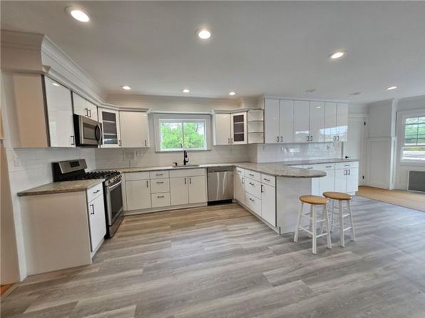 355 Hicksville Rd