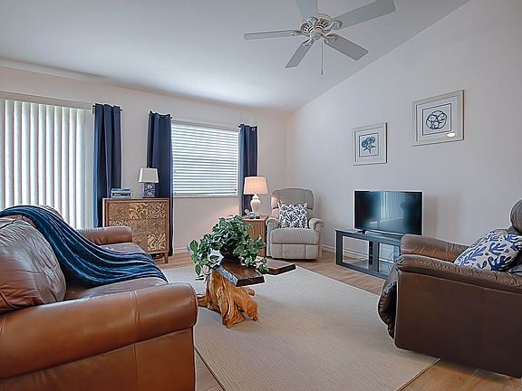 5th image of 2452 Overstreet Pl