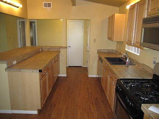 2nd image of 10092 Milneburg St