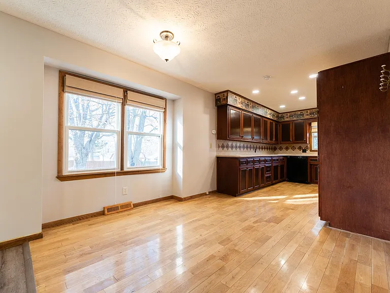 3645 S Ferguson Ave — Photo 9