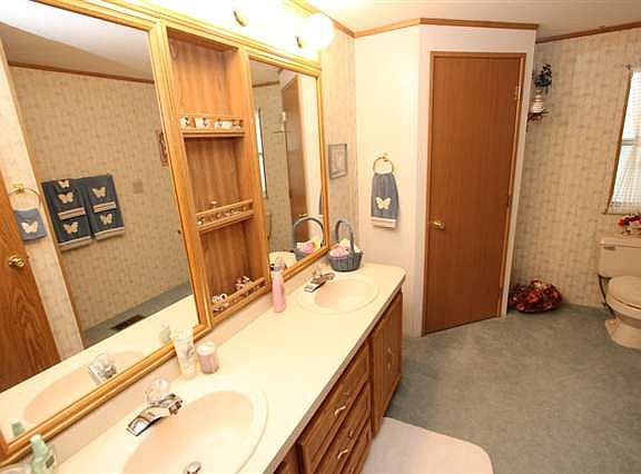 5th image of 17011 E Meadowbrook Ln #4