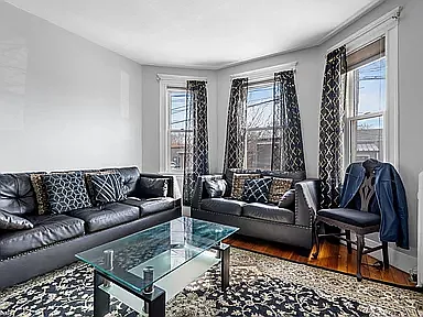 32 Clarendon St #32 — Photo 1