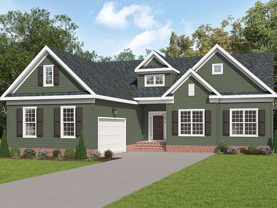 Treyburn III - Traditional 2 AT2 Court yard garage