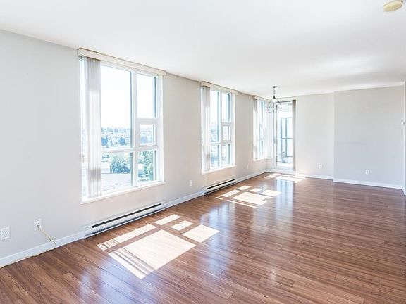 4th image of 2232 Douglas Rd #1406