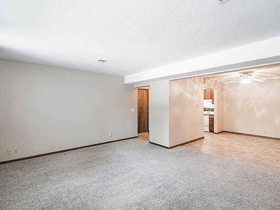 4th image of 5140 S 48th St APT 4