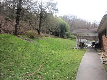 4th image of 1589 Lodge St