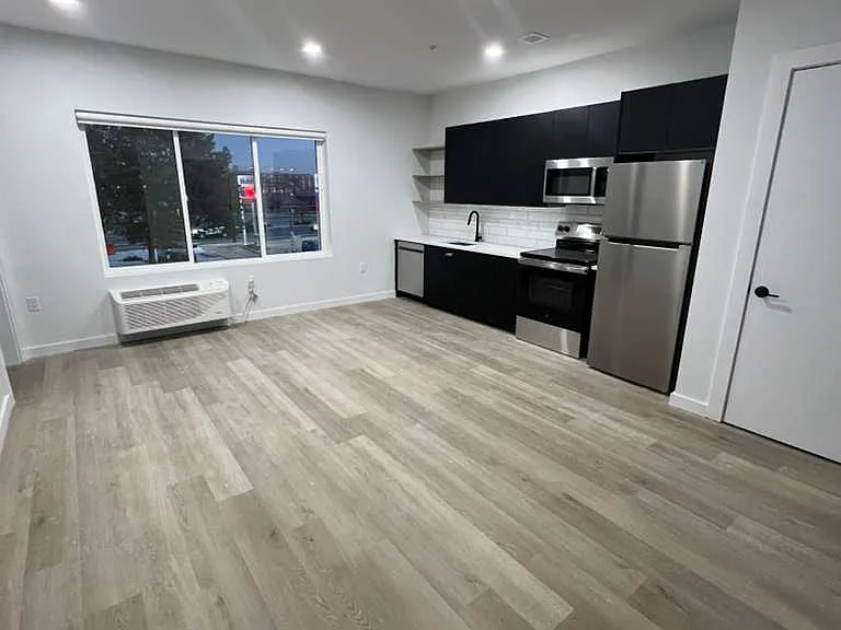 486 Market St #303 — Photo 3