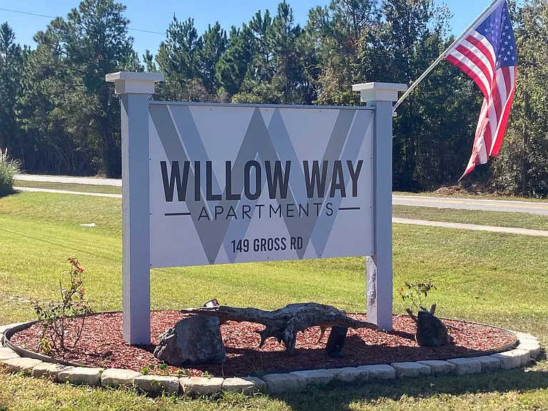 Willow Way Apartments — Photo 8