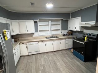 132 S Park Ave #B, Jasonville, IN 47438