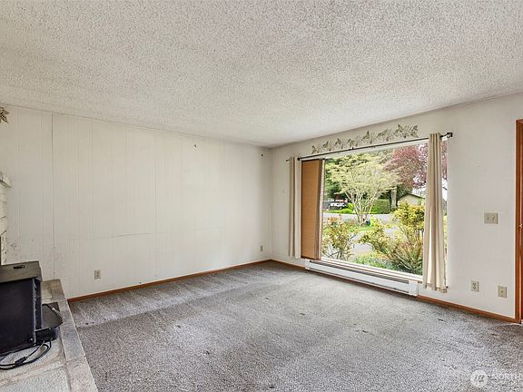 3rd image of 287 NW Ferry Street