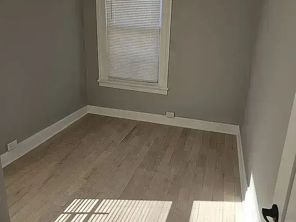 3rd image of 237 Davenport Ave APT 2