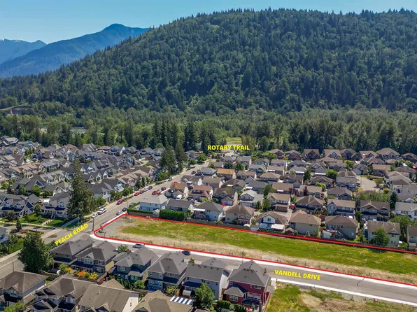 44702 Vandell Dr, Chilliwack, BC V2R 0Y8
