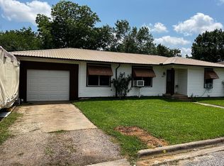 807 Carver St, Whitesboro, TX 76273