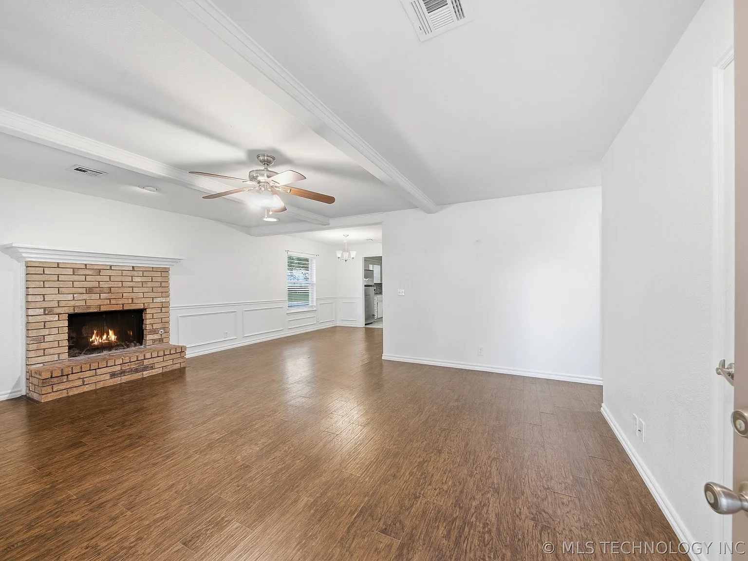 3 bed, 2.0 bath, 1240 sqft, $1,650 — Photo 4