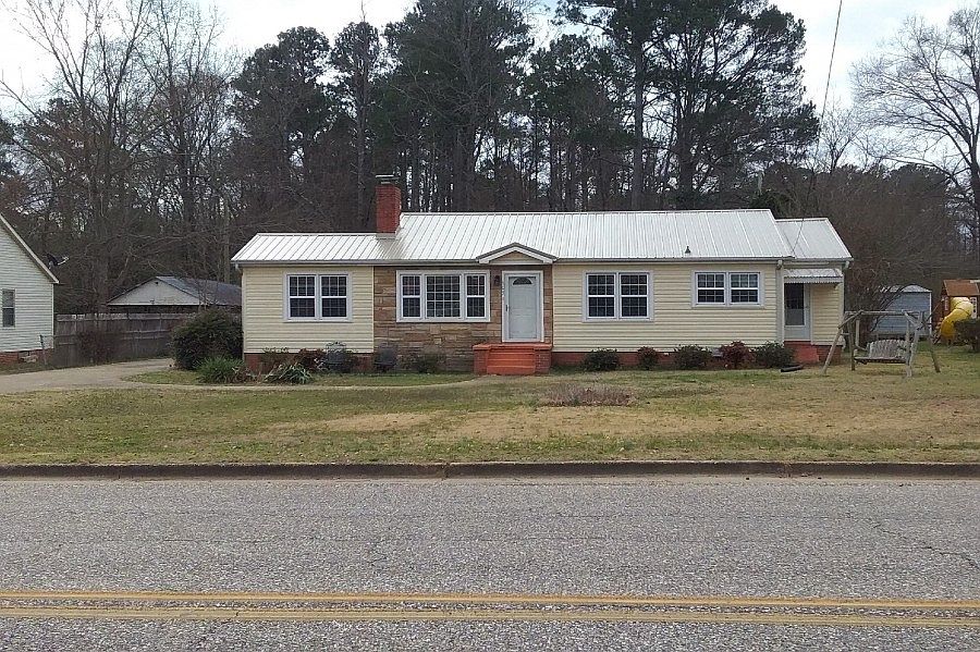 1st image of 605 W Park St