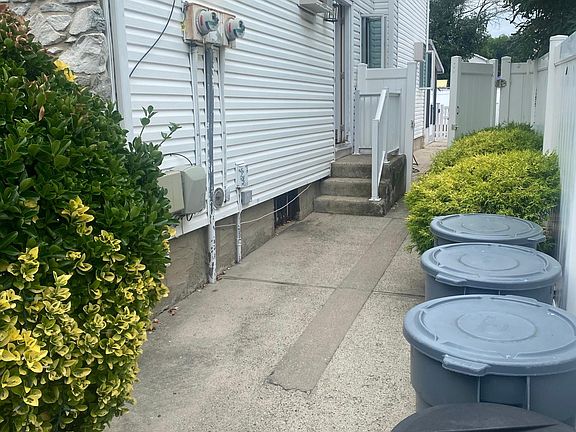 2nd image of 15 Willowwood Ln