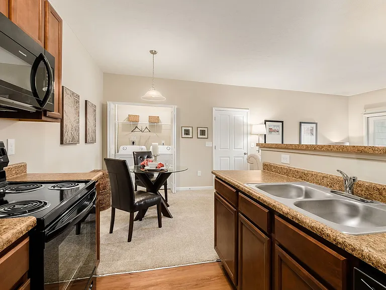 Ravines at Rocky Ridge - RENT SPECIALS: 1BD 1BA 1st TWO MONTHS RENT FREE & $0 dollar Security Dep... — Photo 16