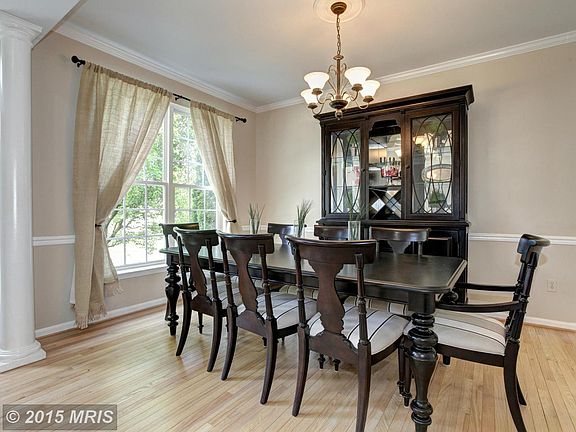 3rd image of 18485 Crownsgate Cir