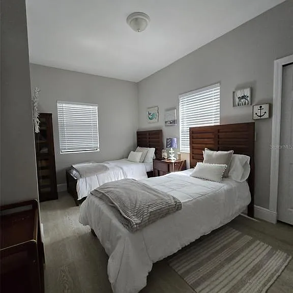 244 Lexington Dr — Photo 4