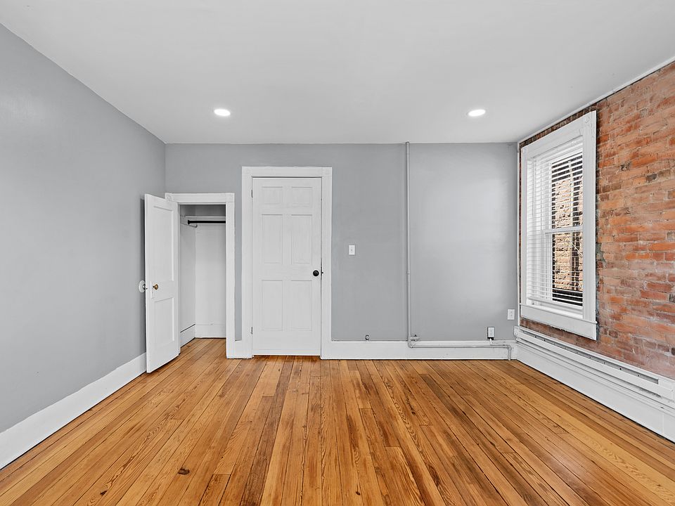 1st image of 296 Main St #2
