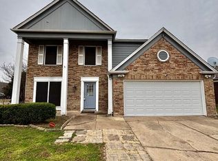 118 Southern Pine Ct, Arlington, TX 76018