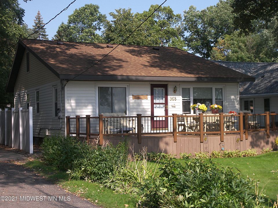 1st image of 968 W Lake Dr
