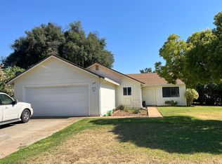 1905 Galaxy Way, Redding, CA 96002