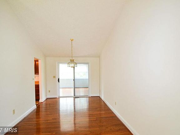 4th image of 219 Diamond Dr