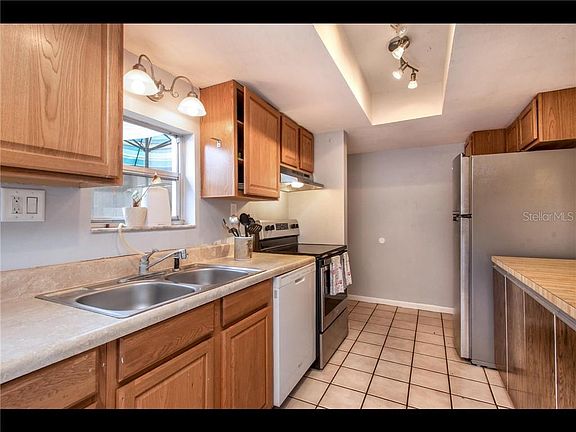 5th image of 7921 Citrus Dr