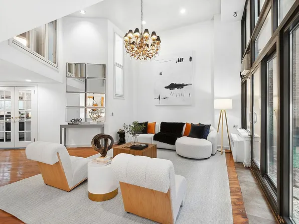 529 W 42nd St APT 1H, New York, NY 10036