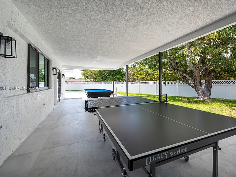 4700 McKinley St — Photo 15