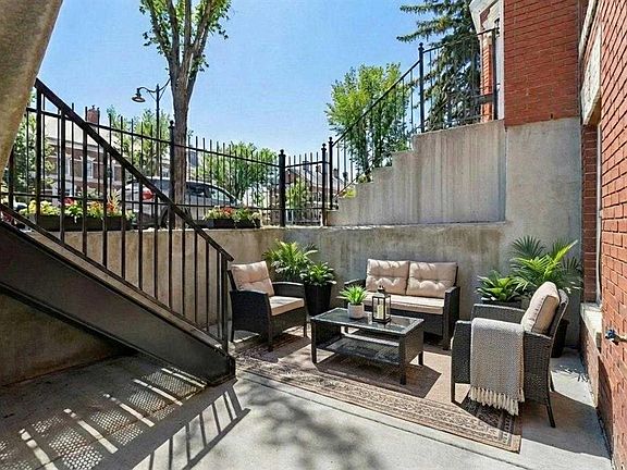 3rd image of 25 N Promenade Way SE