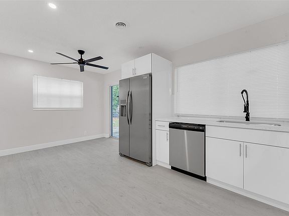 3rd image of 5970 NW 15th Street
