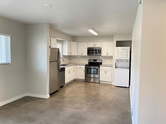 3rd image of 4232 N 32nd St APT 1