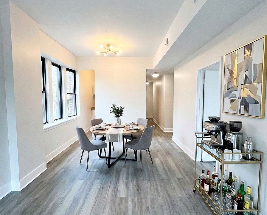 1st image of 2258 S Sacramento Ave #2B