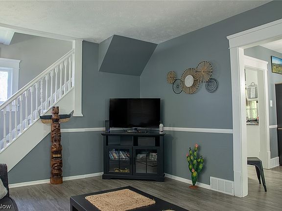 4th image of 177 24th St NW