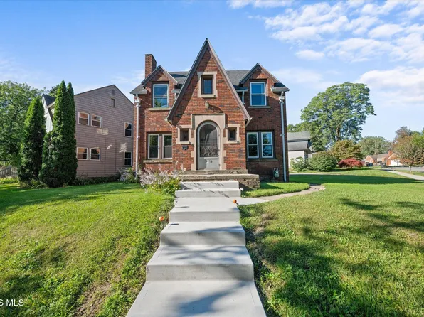 2119 Kensington Rd, Toledo, OH 43607